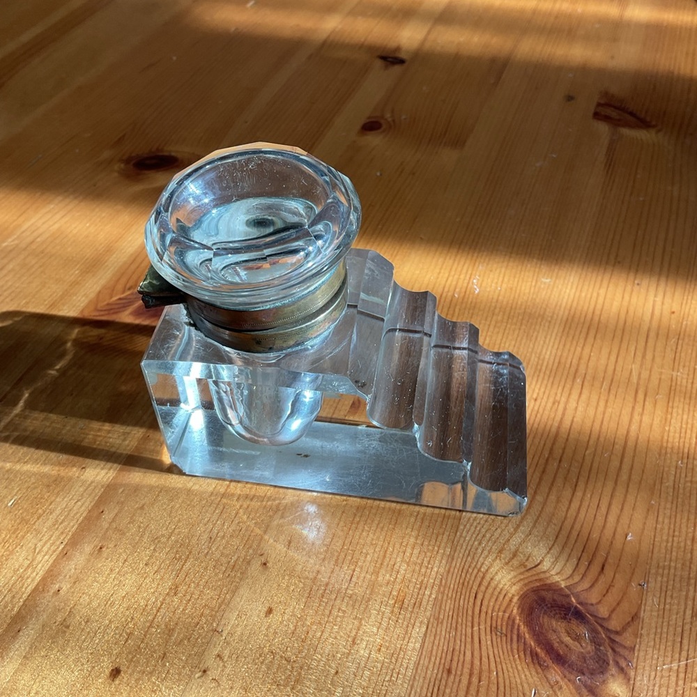 ANTIQUE LEAD CRYSTAL INKWELL PEN HOLDER GLOWY URANIUM VINTAGE VICTORIAN DECO - Picture 2 of 10